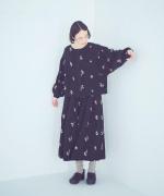 ビスコースリネンフラワー刺繍プルオーバー